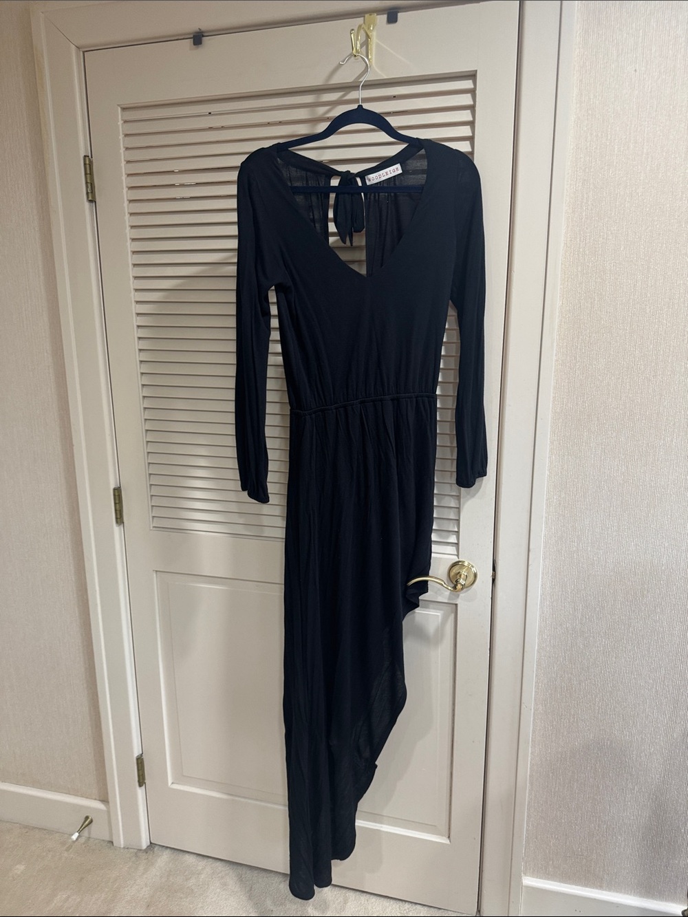 Women’s Black Long Sleeve V-Neck open back asymmetrical Dress Small